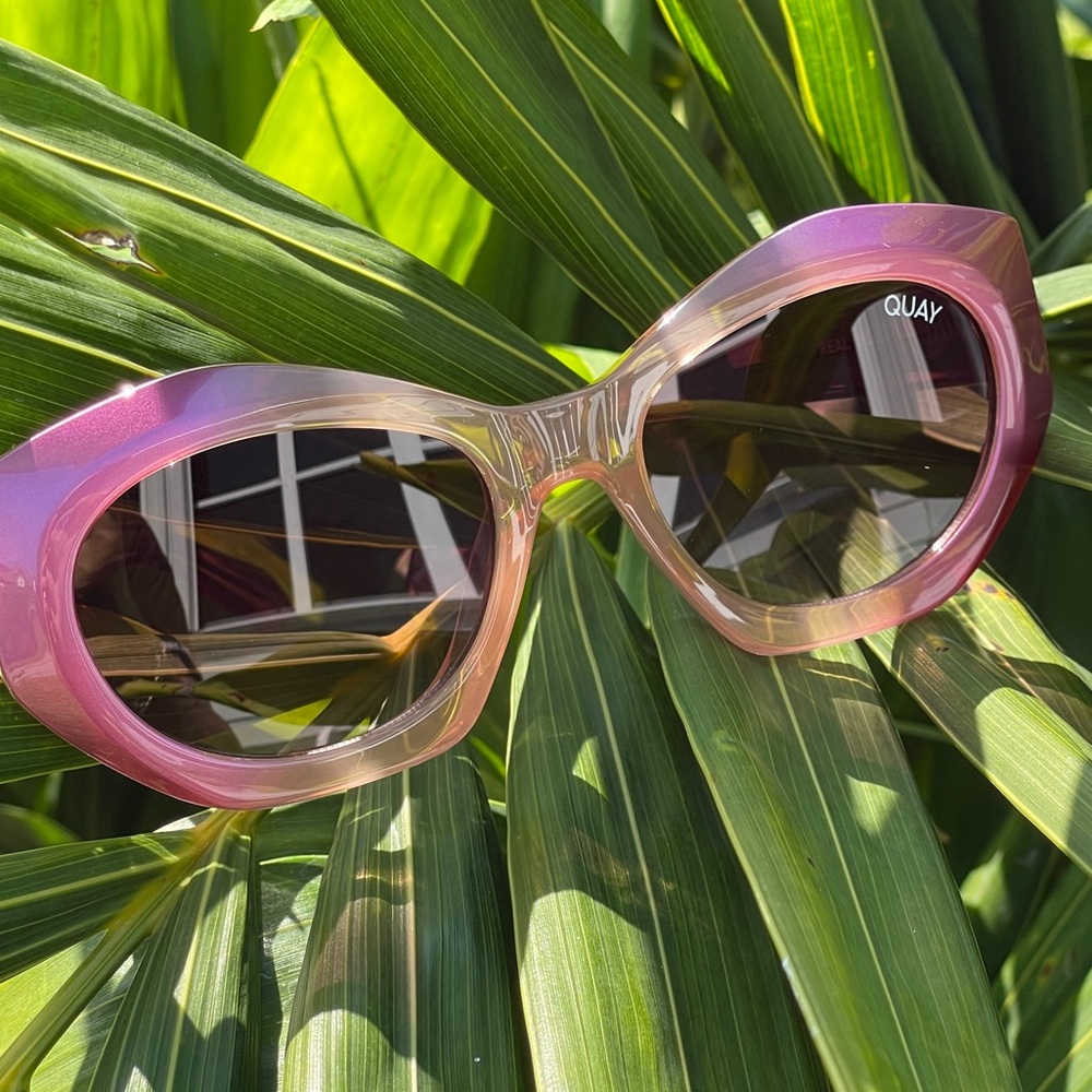QUAY AUSTR Real Me Sunglasses In Pink Ombre Frame w/Brown Lenses Geometr…